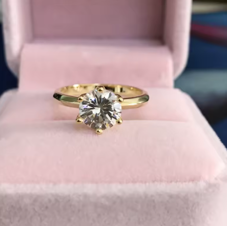 💍 Anillo de Compromiso de Plata Bañada en Oro con Zirconia