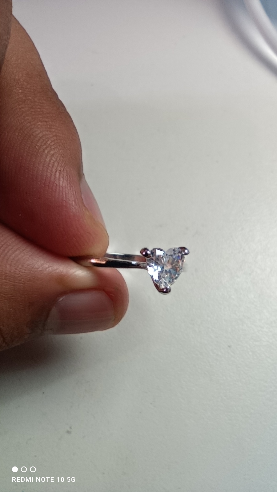 💍 Anillo de Plata con Zirconia en Forma de Corazón ❤️