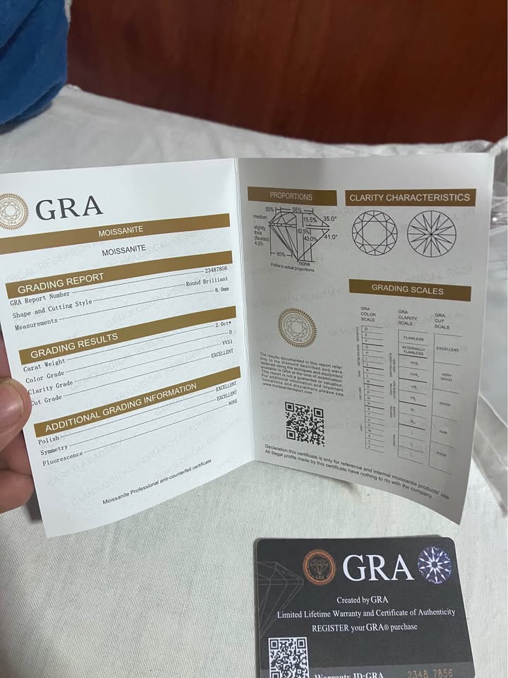 Anillo de Compromiso con Moissanita — Baño de Oro